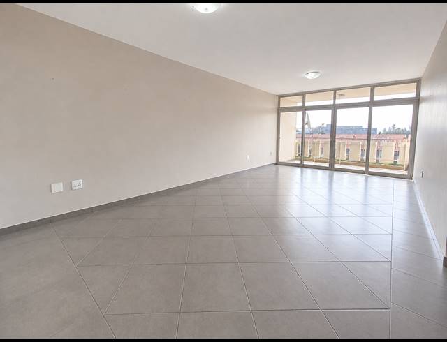 2 BEDROOM FLAT FOR SALE IN THREE RIVERS PROPER